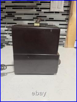 Vintage Zenith Tube Radio Trans-Oceanic Style Bakelite Portable Powers On