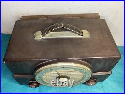 Vintage Zenith Tube Radio Y-365361 Model K526 (works/read)