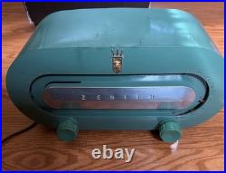Vintage Zenith Tube radio, Rare Green Race Track. Pilot Lights Up And Radio Work