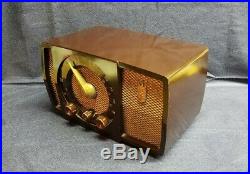 Vintage Zenith USA AM/FM Armstrong Tube Radio Model S17366