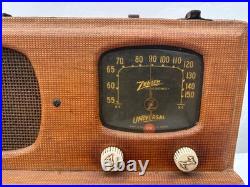 Vintage Zenith Universal AM Tube Radio with Wave Magnet Portable Not Working