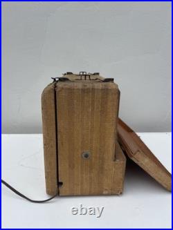 Vintage Zenith Universal AM Tube Radio with Wave Magnet Portable Not Working