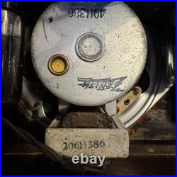 Vintage Zenith Universal AM Tube Radio with Wave Magnet Portable Original Case