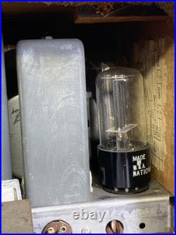 Vintage Zenith Universal Tube Radio WORKS! Powers On /Picked Up Station