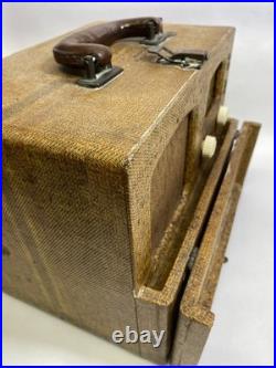 Vintage Zenith Universal Tube Radio WORKS! Powers On /Picked Up Station