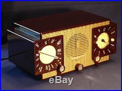 Vintage Zenith Z733 AM/FM Clock Radio in outstanding working condition