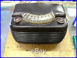 Vintage antique 1948 bakelite tube radio Philco hippo model 48-460, POWERS, UP