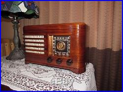 Vintage antique old wood table top tube radio CROSLEY 56TC Excellent