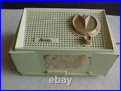 Vintage arvin am table top tube radio space age atomic age radio