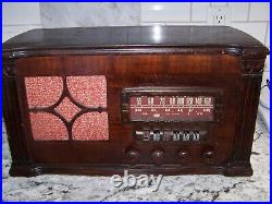 Vintage firestone air chief 4 A 21 tube radio