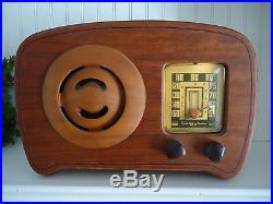 Vintage old antique tube wood radio Emerson Model FL-418 Ingraham Cabinet 1941
