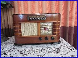 Vintage old antique wood table top tube radio 1941 Philco model 41-225