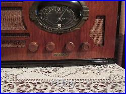 Vintage old table top tube radio 1936 Belmont Model 686 The SKYROVER