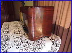 Vintage old wood antique table top tube radio CROSLEY 56TN A Must See