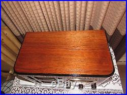 Vintage old wood antique table top tube radio Crosley Fiver 1940 model 52TH