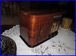 Vintage old wood antique table top tube radio Crosley TK 52 WOW
