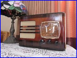 Vintage old wood antique table top tube radio Emerson model AM 131 (1937/38)