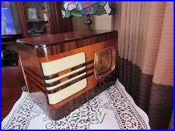 Vintage old wood antique table top tube radio Emerson model AM 131 (1937/38)