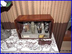 Vintage old wood antique table top tube radio PHILCO model TH-1 NICE
