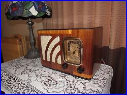 Vintage old wood antique table top tube radio Philco model 38-12