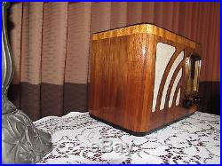 Vintage old wood antique table top tube radio Philco model 38-12
