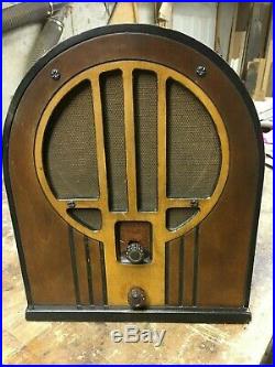 Vintage radio Philco cathedral model 84B early, baby grand-1934