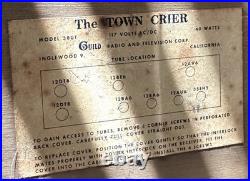 Vintage radio-The Town Crier by Guild 1950's 7 Tube AFC- AM-FM 110AC- Works