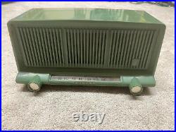 Vintage radio viking model RM-290 am vacuum tube radio 1958