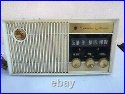 Vintage sears silvertone tube radio Rare Pink 1960s WORKS
