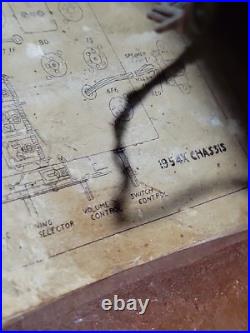 Vintage-silvertone-broadcast-tombstone-tube Radio-tested