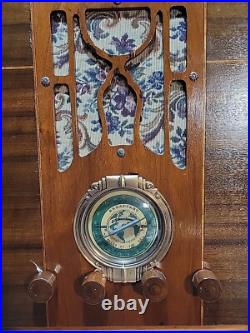 Vintage-silvertone-broadcast-tombstone-tube Radio-tested