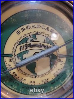 Vintage-silvertone-broadcast-tombstone-tube Radio-tested