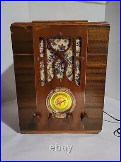 Vintage-silvertone-broadcast-tombstone-tube Radio-tested