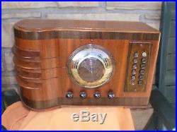 Vintage tube radio Emerson (model 196) 1938 Ingraham cabinet- Saknoffsky design