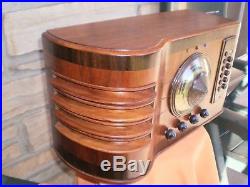Vintage tube radio Emerson (model 196) 1938 Ingraham cabinet- Saknoffsky design