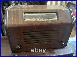 Vintage tube radio jewel Approx 1947