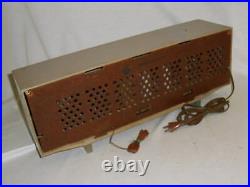 Vintage tube radio, panoramic, 2-band, delivered by Columbia FedEx