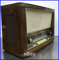Vintage tube receiver Oldtimer Röhren Radio SABA Wildbad 8 Röhrenradio 1957-58