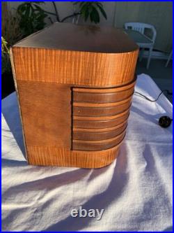 Vintage very rare Beautiful FADA Tube Radio In V. G. Condition & Works