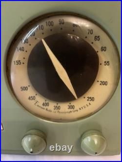 Vtg 1930s Emerson Bullseye Tube Radio Green Works! Art Deco MCM 8CW-334-2