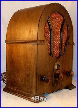Vtg (1931) RCA Victor Radiolette R-5 Tube Radio Art Deco Wood Cabinet Tombstone