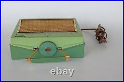 Vtg 1950's WESTINGHOUSE H557P4 Portable AM TUBE RADIO