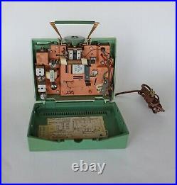 Vtg 1950's WESTINGHOUSE H557P4 Portable AM TUBE RADIO