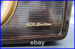 Vtg 1951 RCA Victor 1-R-81 AM FM Tube Radio Livingston Bakelite Works Tunes