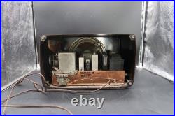 Vtg 1951 RCA Victor 1-R-81 AM FM Tube Radio Livingston Bakelite Works Tunes