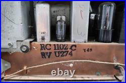 Vtg 1951 RCA Victor 1-R-81 AM FM Tube Radio Livingston Bakelite Works Tunes
