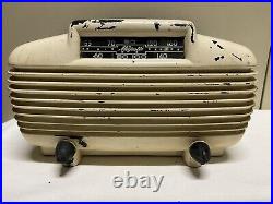 Vtg Bakelite MAJESTIC Radio & Television Corp ZEPHYR Table Top Tube Radio 5A410