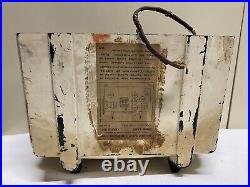Vtg Bakelite MAJESTIC Radio & Television Corp ZEPHYR Table Top Tube Radio 5A410