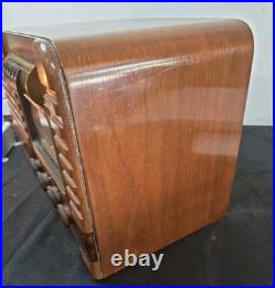 Vtg RCA Victor 16T3 Tube Radio AM Shortwave Push Button Wood Console 1938 Works
