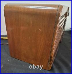 Vtg RCA Victor 16T3 Tube Radio AM Shortwave Push Button Wood Console 1938 Works